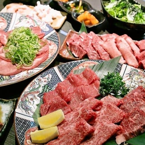 【食べ飲み放題】塩タン・ハラミ・上カルビ等楽しめる10,000円(税込)コース